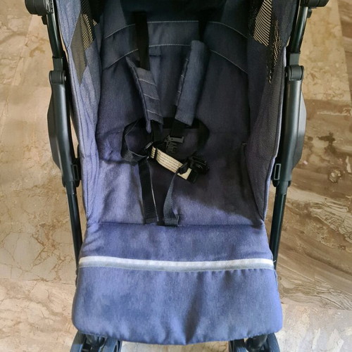 Piu'leggero stroller used with broken bar