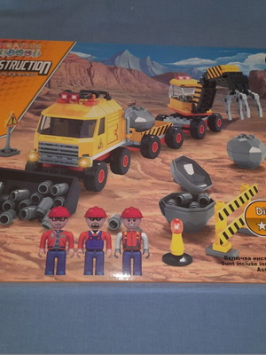 Construction Engineering Creative Blocks new, 283 plastic blocks and figures