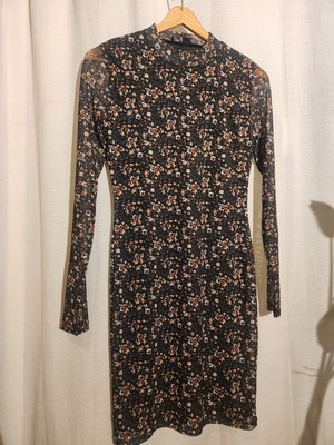 Tally Weijl floral dress used, spring style with transparent sleeves
