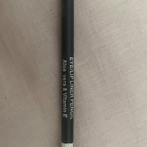 Mac Eye and Lip Pencil like new with sharpener