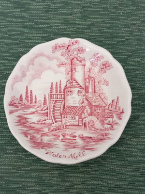 Vintage English small plate like new