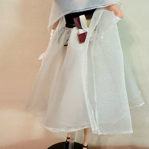 Collectible Rear Window Grace Kelly doll like new