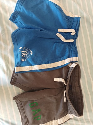 GAP boys' shorts 2 pcs used, size 4-5 years, grey and blue