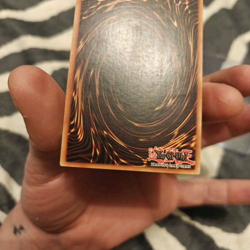 Blue Eyes White Dragon 1st Edition SDK-E001 ultra rare, like new