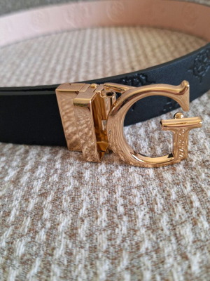 Guess double-sided belt like new, black and pink nude