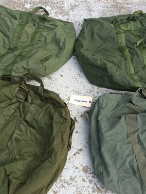 Parachute Carry Bag like new