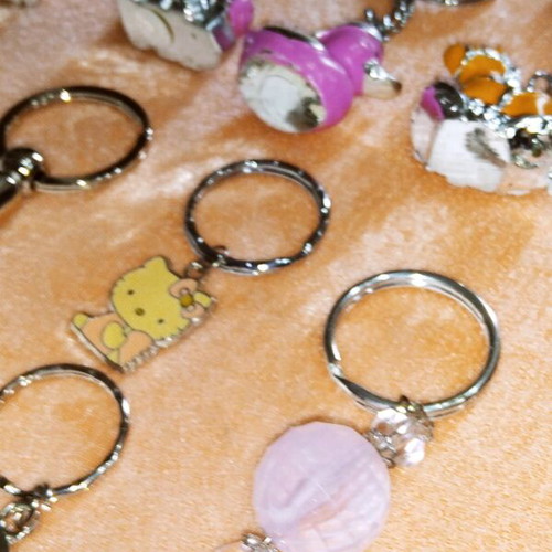 Metal keychains new, pack of 50 pieces