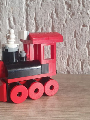 Lego 40250 Monthly Mini Model Build Set 2017 12 December Train used