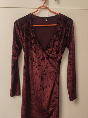 Velvet dress used, burgundy, small, very sexy, wrap style