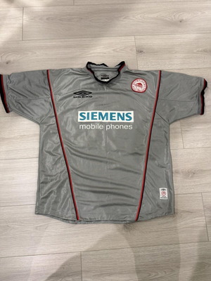 Olympiacos Giovanni #10 Jersey 2001-02 vintage, used, Umbro Siemens