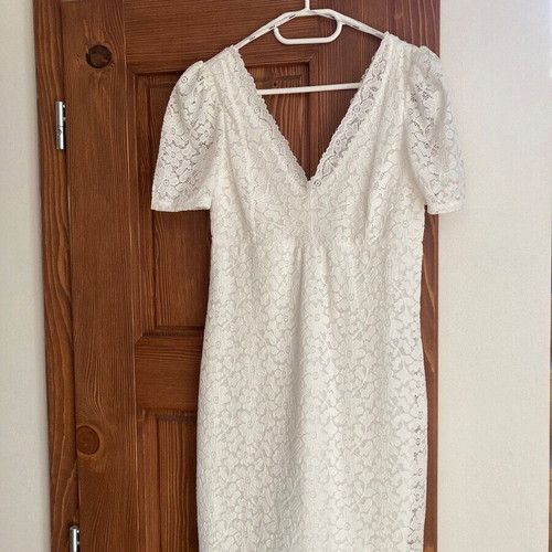 Lace dress white knee-length like new