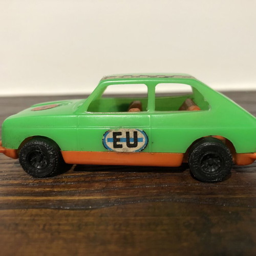 Vintage Fiat 127 plastic toy car used, scale 1/36 by Grecostyl