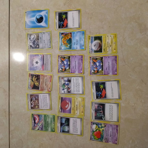 Pokemon cards like new, pack of 17