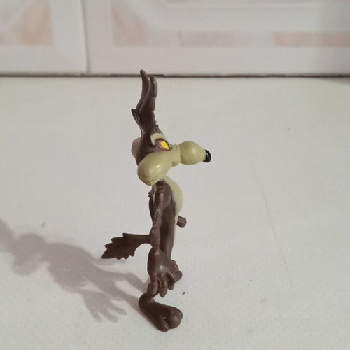 Coyote collectible figure like new