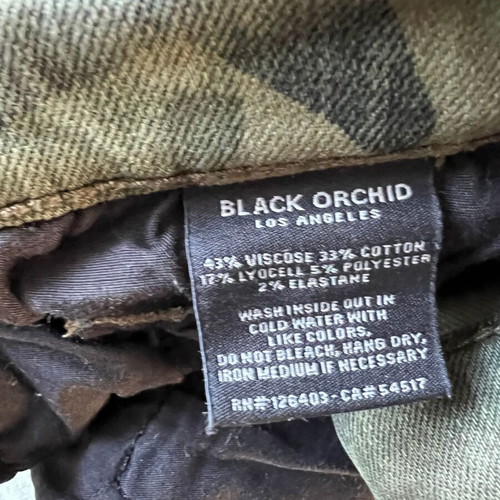Black Orchid Los Angeles Carmen High Rise Ankle Fray women's jeans like new, green