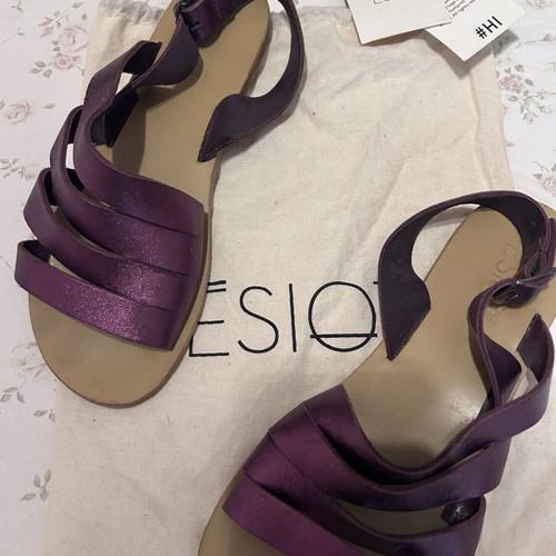 Esiot magenta sandals like new, size 38