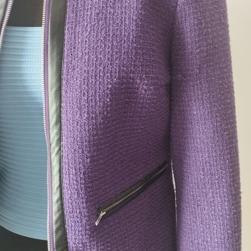Jacket like new with zipper and leather details, purple, size M