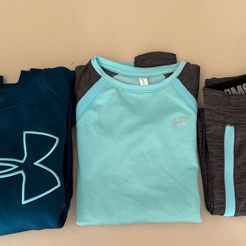 Under Armour women's sports set like new, size S/M