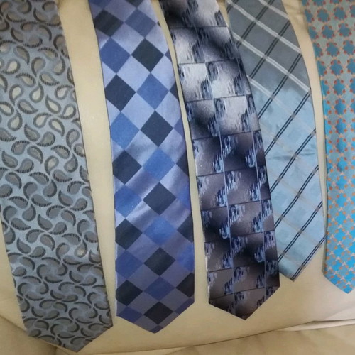 Branded ties used, set of 10 pieces