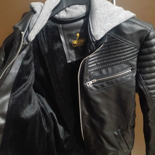 Black leather jacket like new, size M
