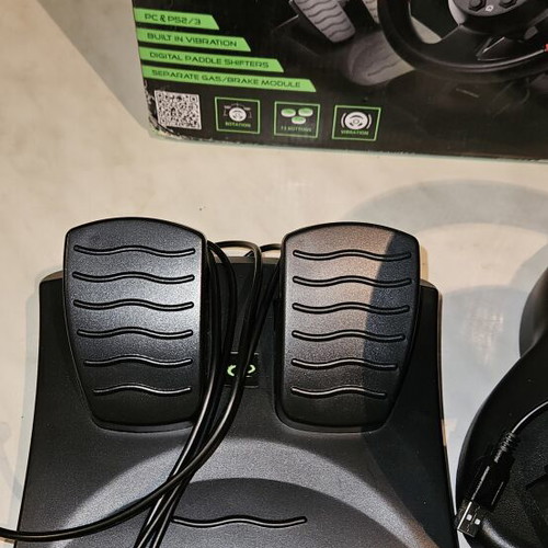 Racing wheel for PC, PS2, PS3
