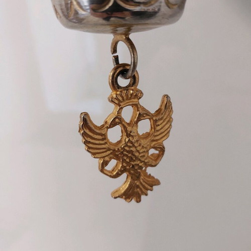 Bronze lamp used like new with beautiful designs and 70 cm chain