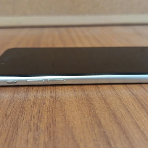 iPhone SE 2020 64GB λευκό μεταχειρισμένο, σε καλή κατάσταση