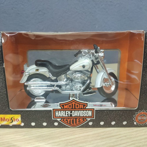 Maisto Harley Davidson 2000 FLSTF Fat Boy Series 1/18 scale model
