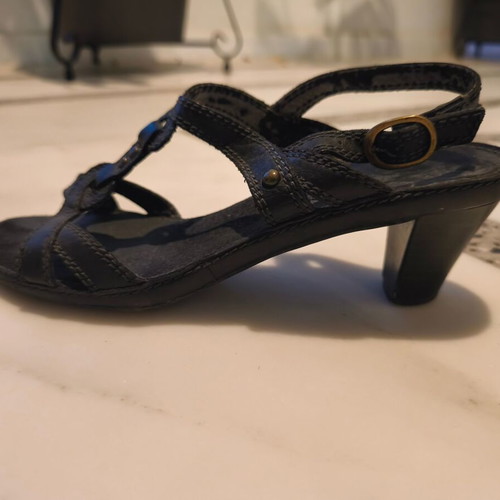 Black sandals used No 38.5, German leather with 4 cm heel