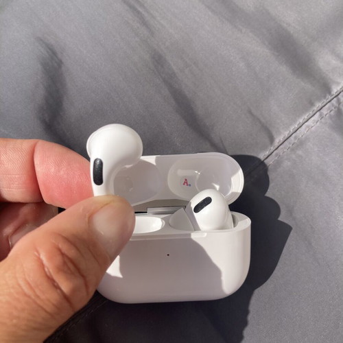 Bluetooth Headset PRO3 Ultra Top new with charging case