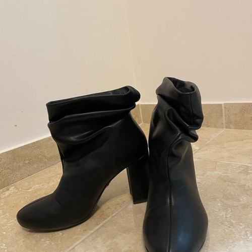 Winter leather ankle boots S.piero new, size 37