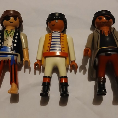 Playmobil pirate figures used, set of 3
