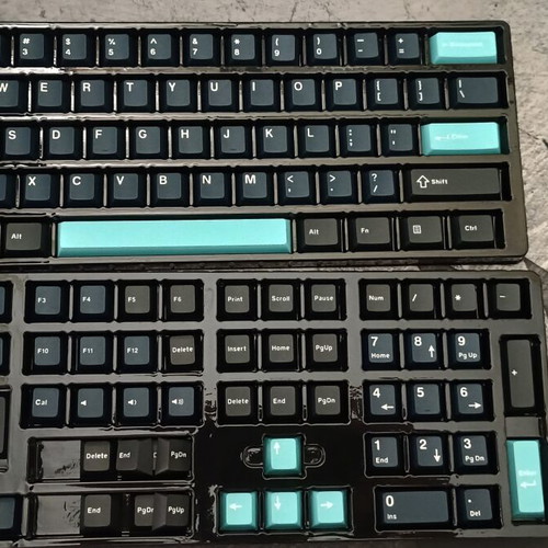 Blue and black keycaps set