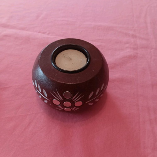 Decorative tealight candle holder set with square base and silver details new