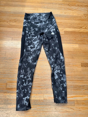 Κολάν Adidas αθλητικά μέγεθος small σαν καινούργιο, μαύρο και γκρι