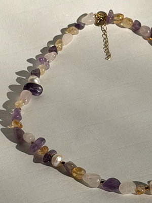Handmade necklace with amethyst and pearls new