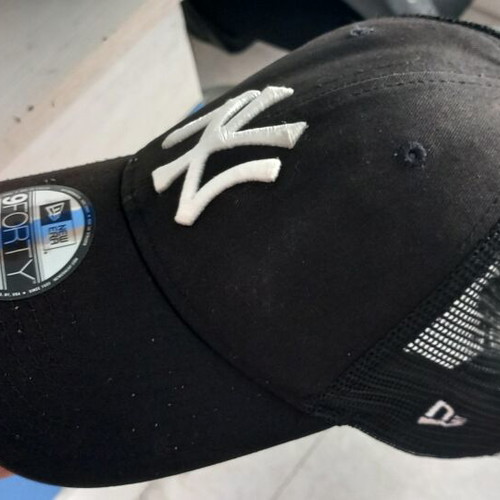 New Era adjustable black and white cap