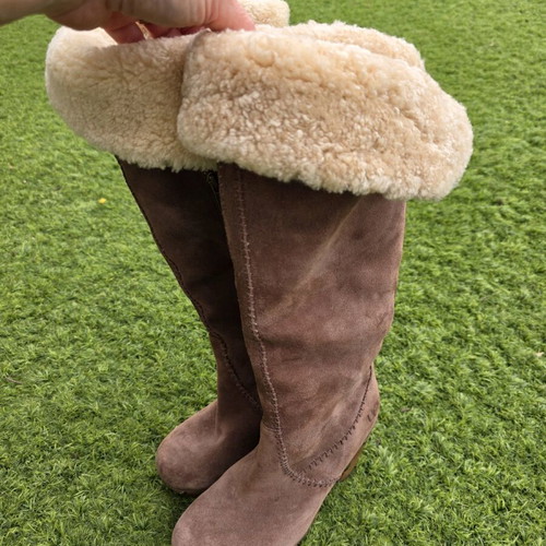 UGG boots brown brand new, size 36