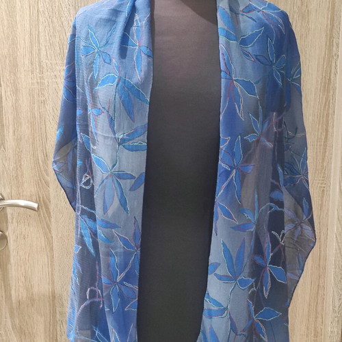 AIGNER scarf 100% silk like new, blue
