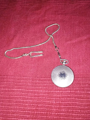 Pocket watch old in excellent condition, unisex