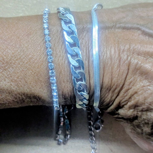 Set of 3 silver bracelets 23 cm, new