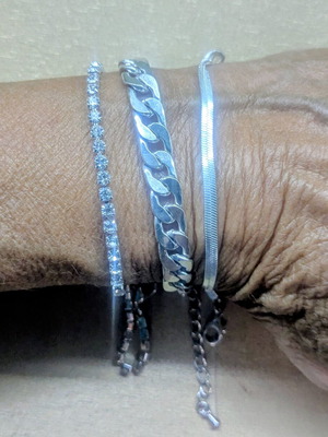 Set of 3 silver bracelets 23 cm, new