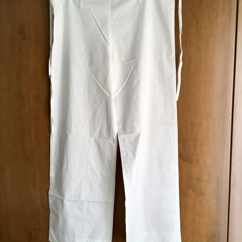 White summer pants 3/4 size L like new
