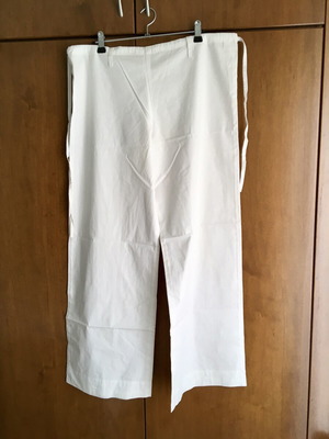 White summer pants 3/4 size L like new