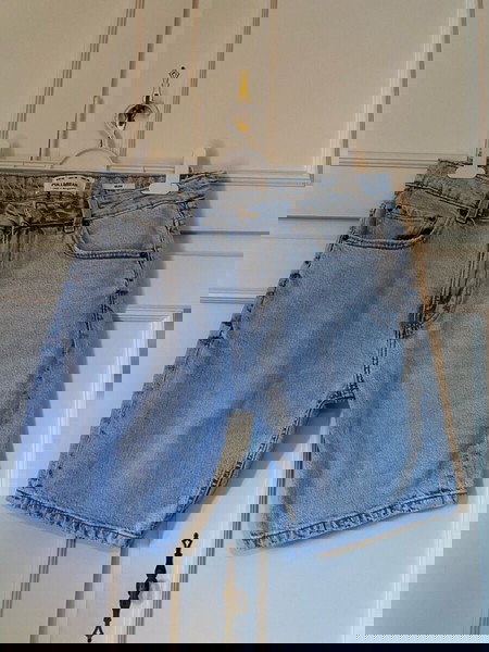Pull&Bear ανδρική  τζιν βερμούδα