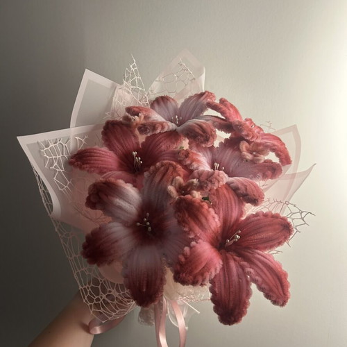 Handmade bouquet with 9 flowers like new