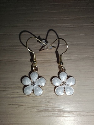 White earrings new