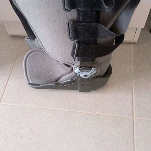 Orthopedic medical brace boot new, suitable for right and left foot