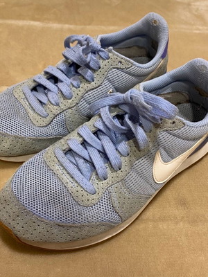 Nike women's sneaker used, size 40, blue