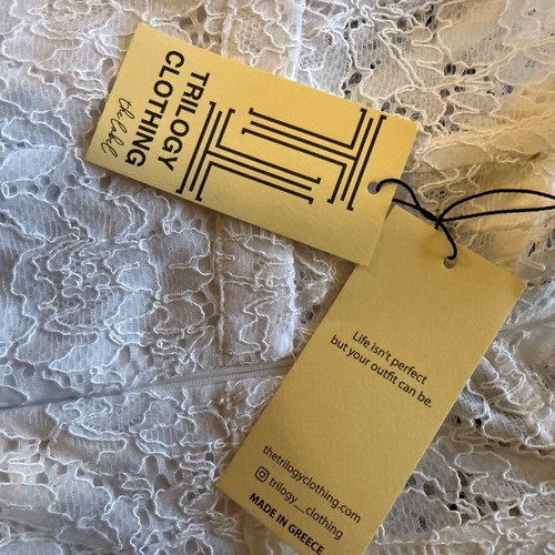 Trilogy dress white lace new, size small